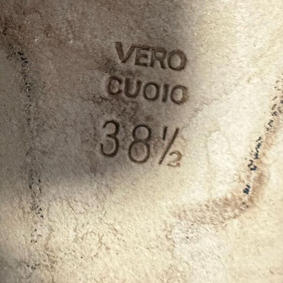 Reclaimed-vintage Women's Grey and Tan Boots - Picture 4 of 7